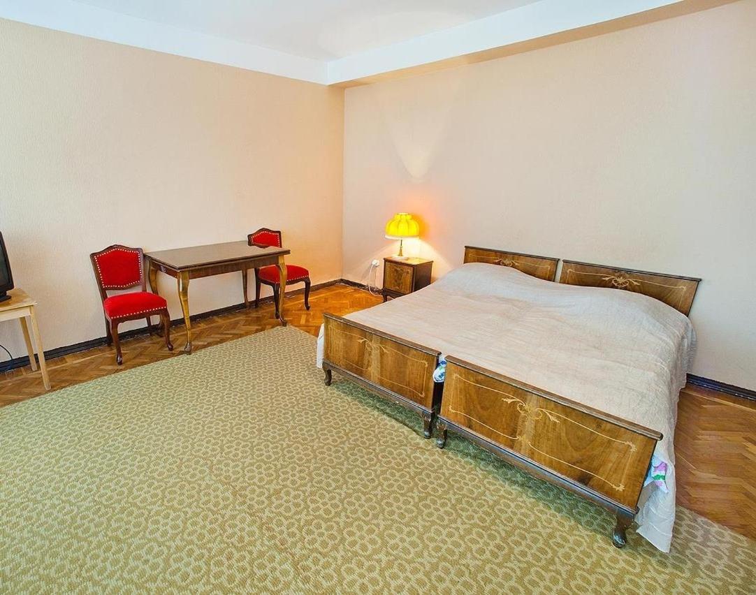 Gosdacha Ldzaa Hotell Lidzava Exteriör bild