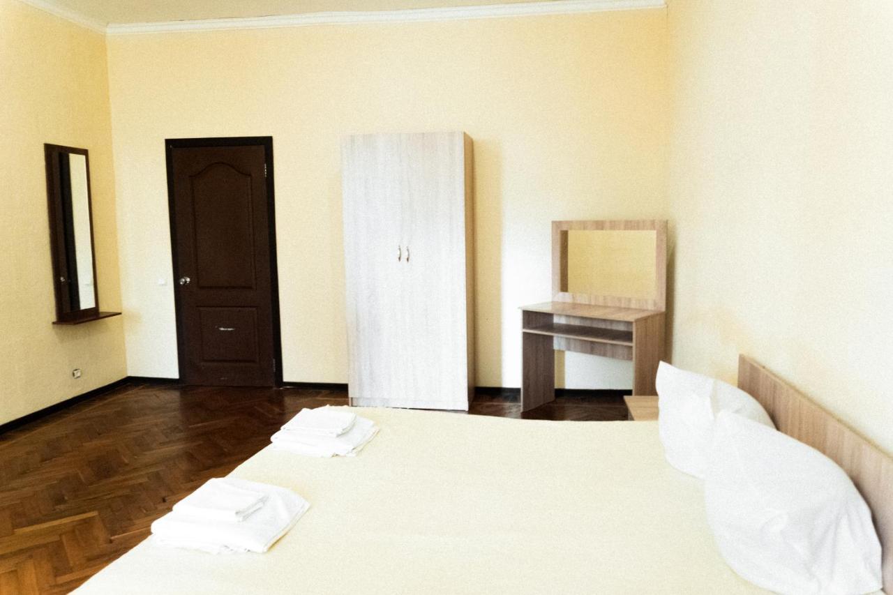 Gosdacha Ldzaa Hotell Lidzava Exteriör bild